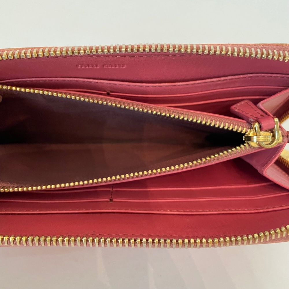 Miu Miu By Prada Pink/Mauve Croc Embossed Zip Aro… - image 7